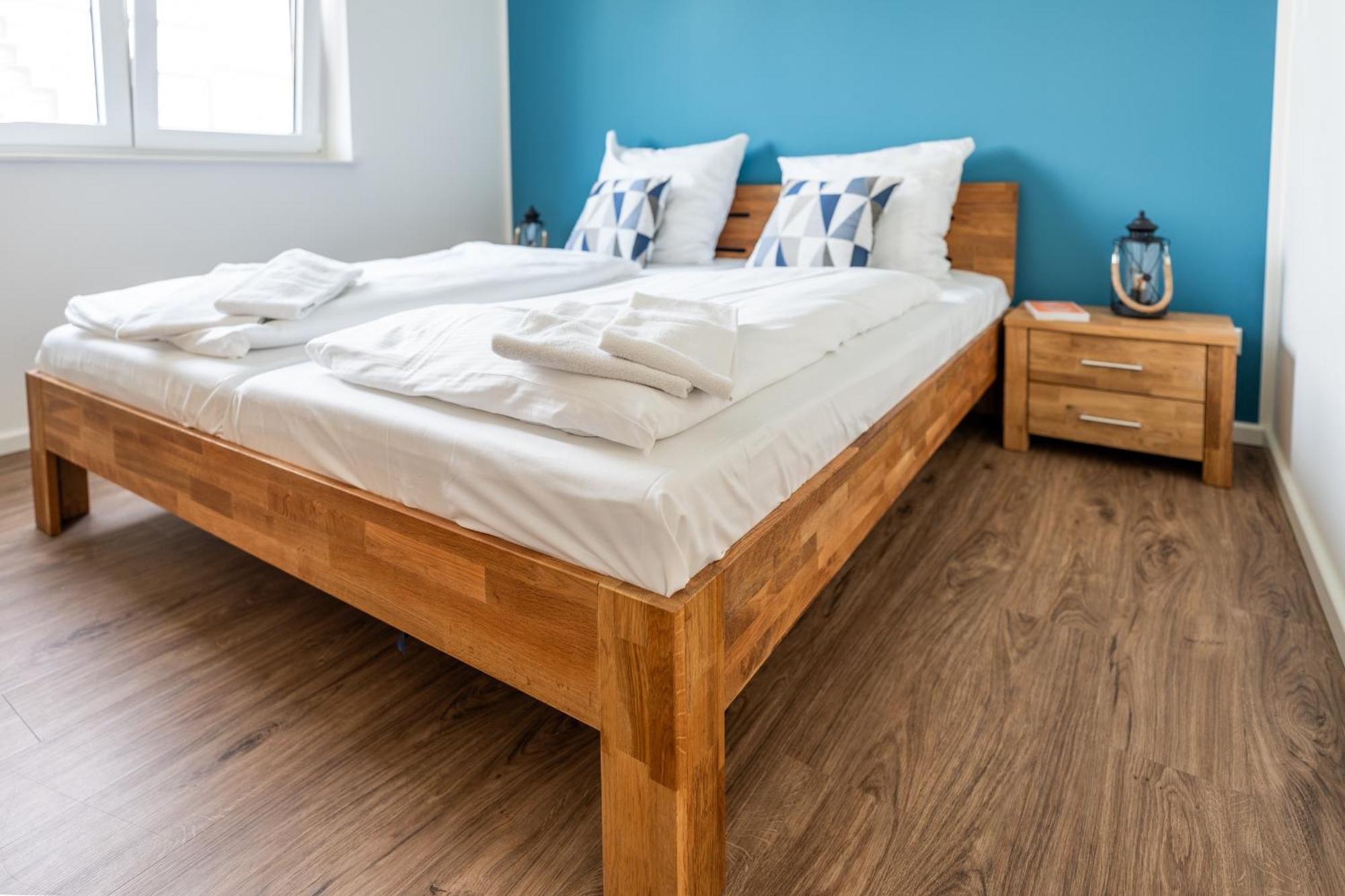 Hangar 19 Luxusbungalow Am See H8 슈베린 외부 사진